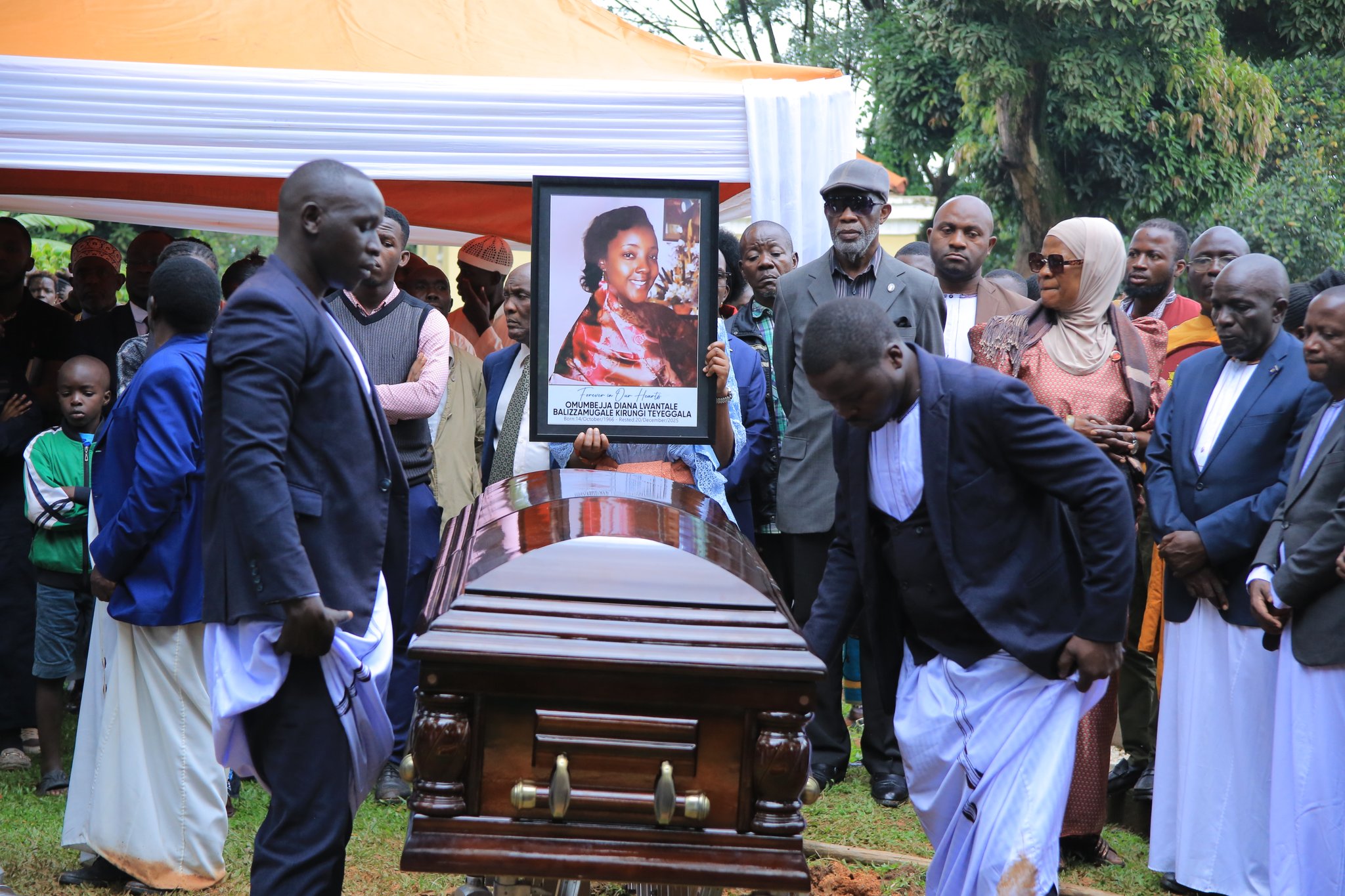 Grief as Kabaka’s sister Omumbejja Diana Ndege is Laid to Rest