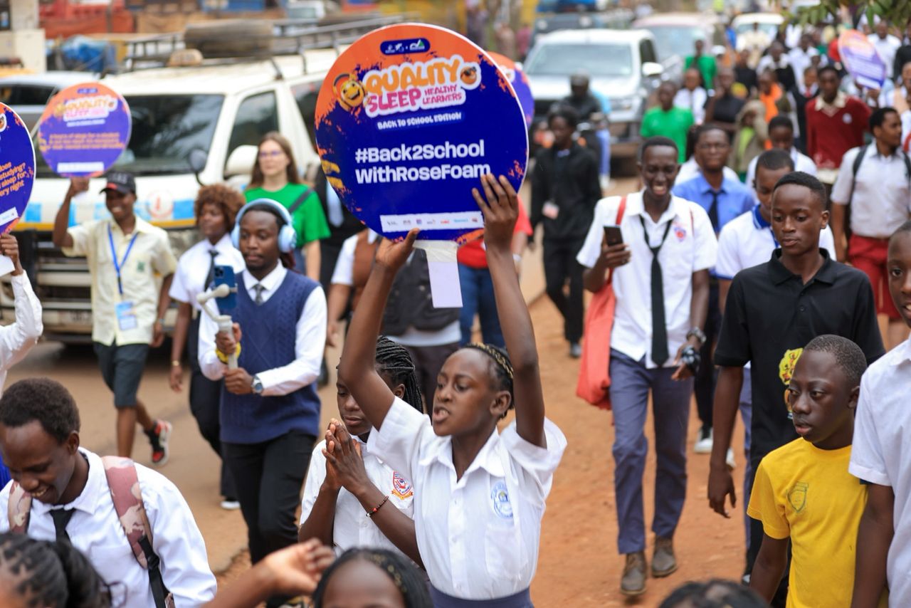 Early Wake-Ups, Heavy Workloads Fuel Student Sleep Crisis — Reach A Hand