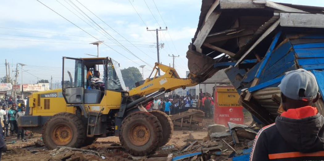 Govt Softens Stance on Trade Order, Pledges New Markets for Displaced Vendors