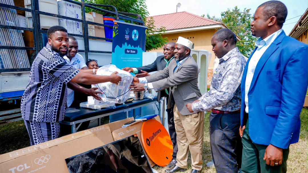 RAHA donates Shs137m medical equipment to boost Kasese, Bunyangabu health facilities