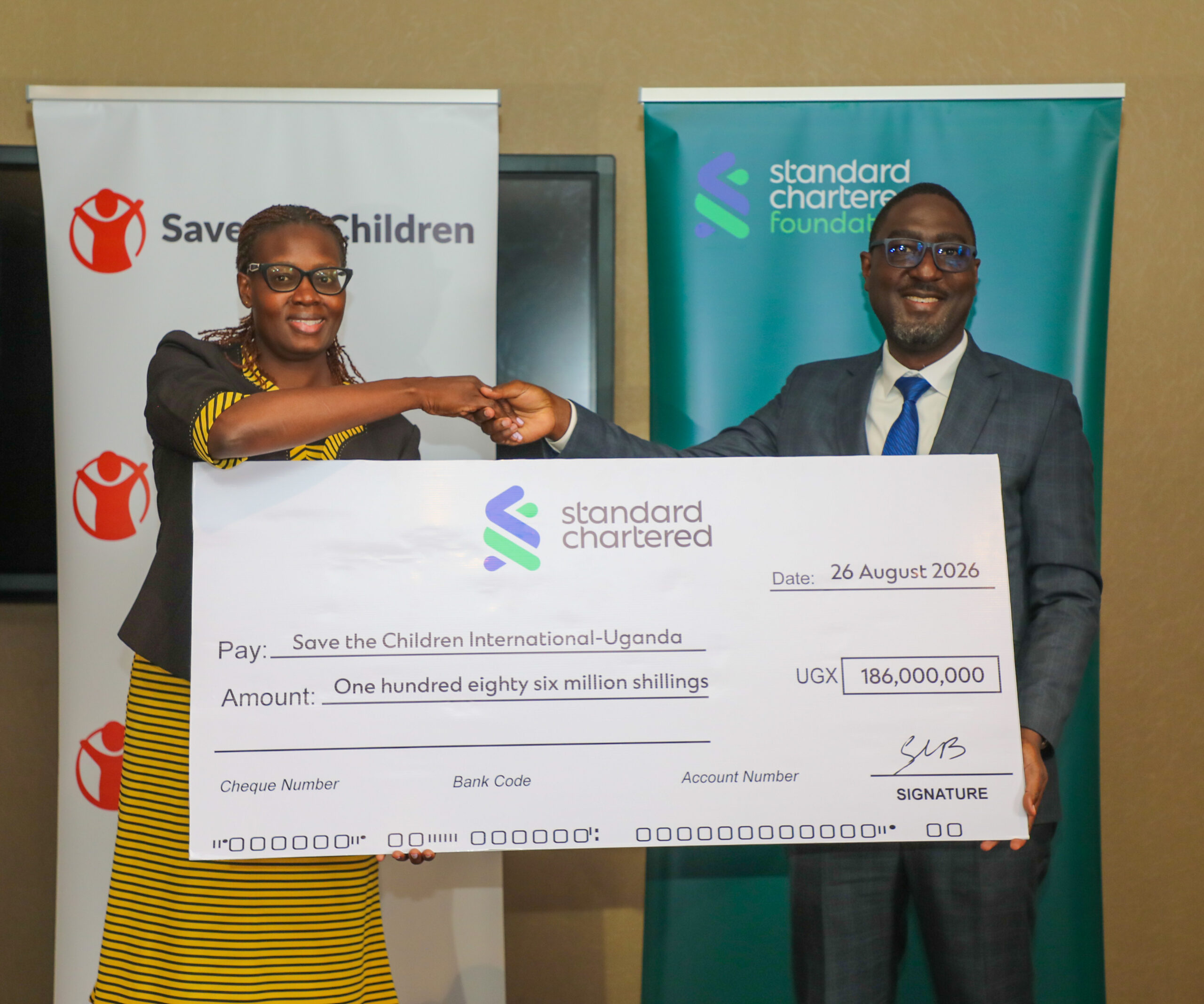 Standard Chartered gives Shs186m to boost Ebola prevention