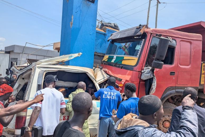 Two dead, nine injured in Hoima Road crash